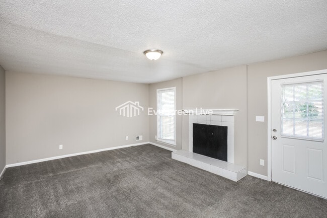 Building Photo - 109 Duchess Trail