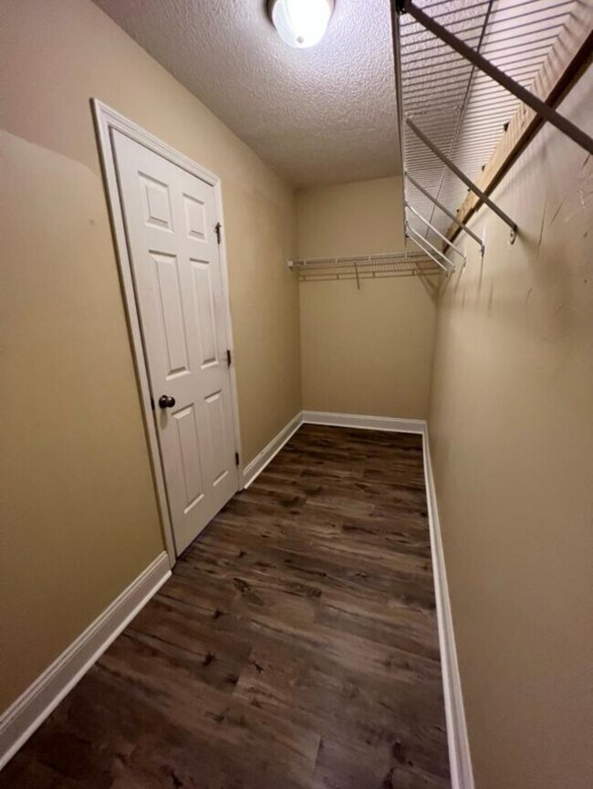 Building Photo - 14151 Pulaski Pike