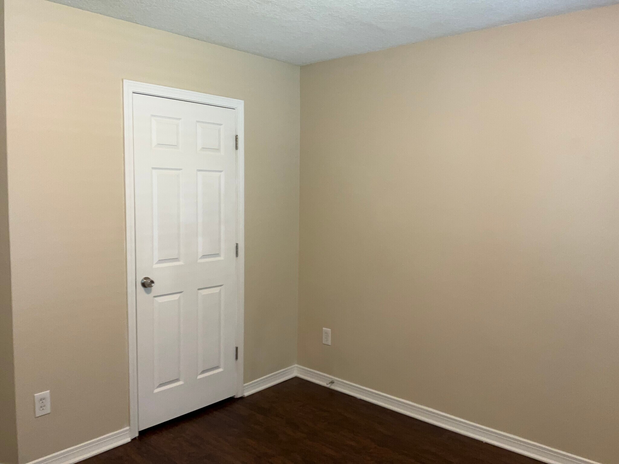 Building Photo - 12142 Corner Oaks Dr