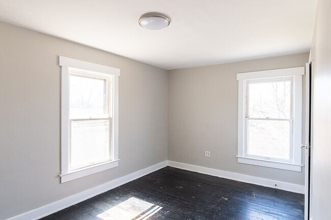 Building Photo - 2141 Philadelphia Dr