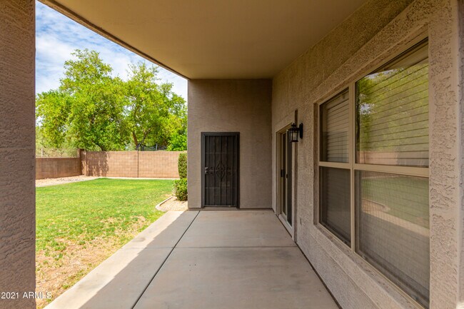 Building Photo - 11455 E Peterson Ave