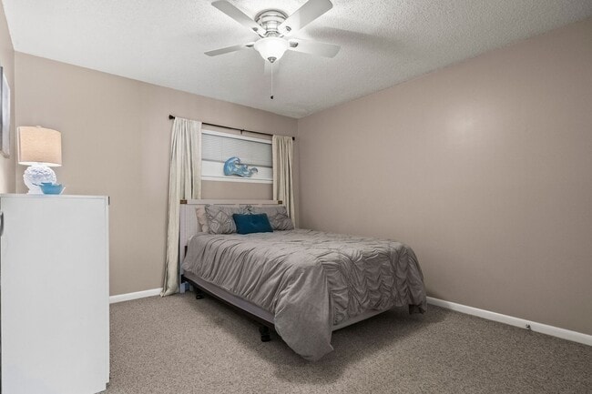 Building Photo - Snowbird Rental