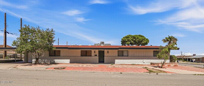 Building Photo - 2801 Polk Ave