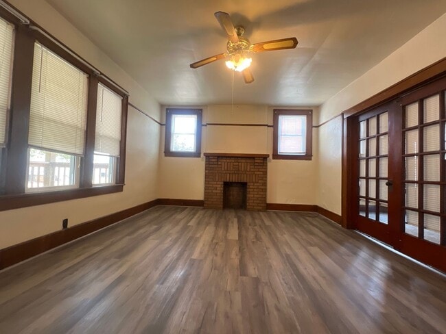 Building Photo - 233-235-235 Grant Ave