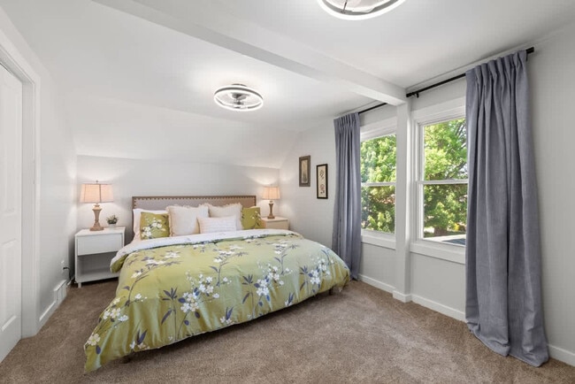 Building Photo - 19620 Ormiston Ave