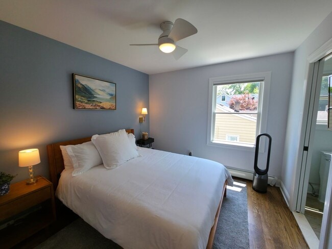 Building Photo - Luxury Living in Ridgewood