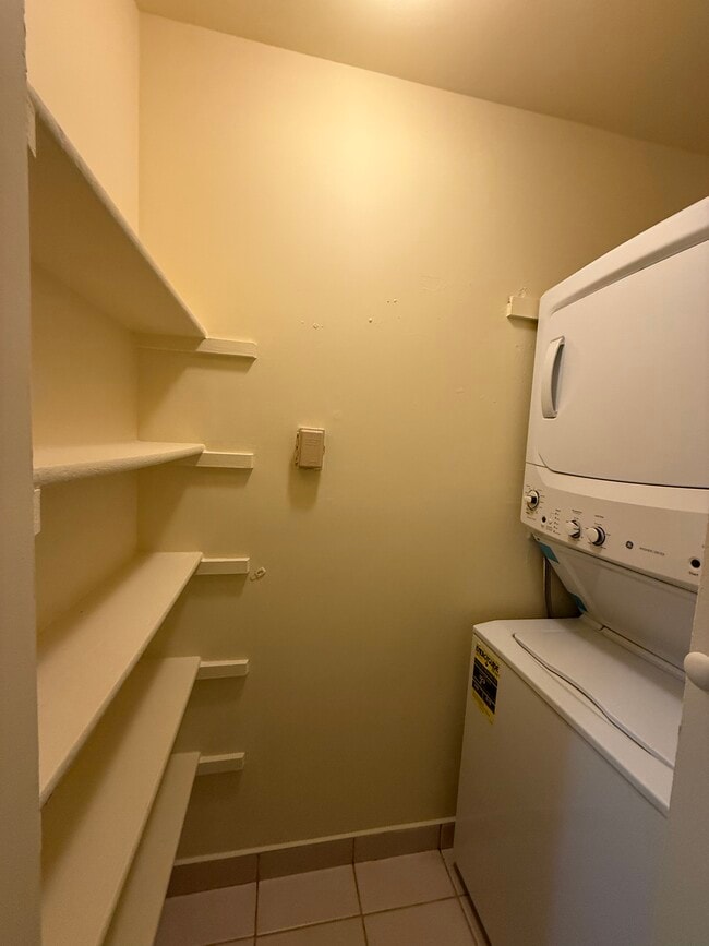 Building Photo - 309 Ravens Crest Dr