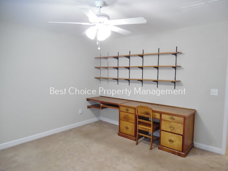 Building Photo - 2 Autumn Creek Way