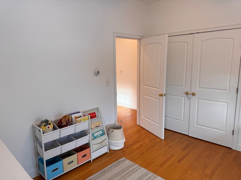 Building Photo - 4 Stimson St