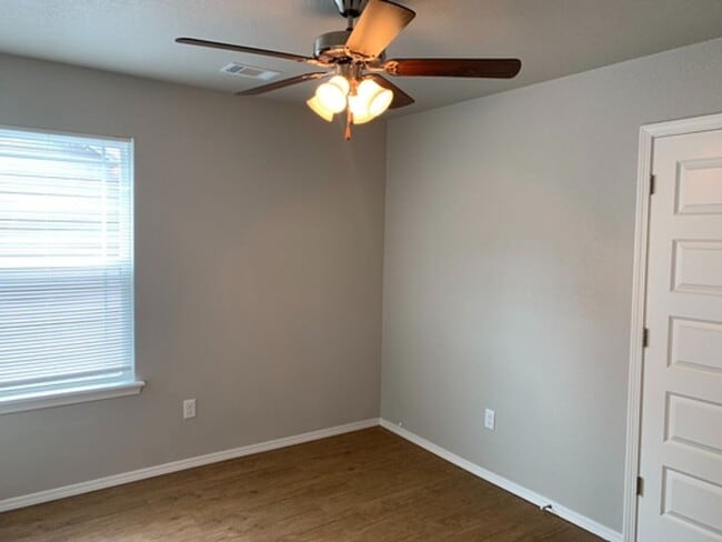 Building Photo - 2108 Ingalls Ln