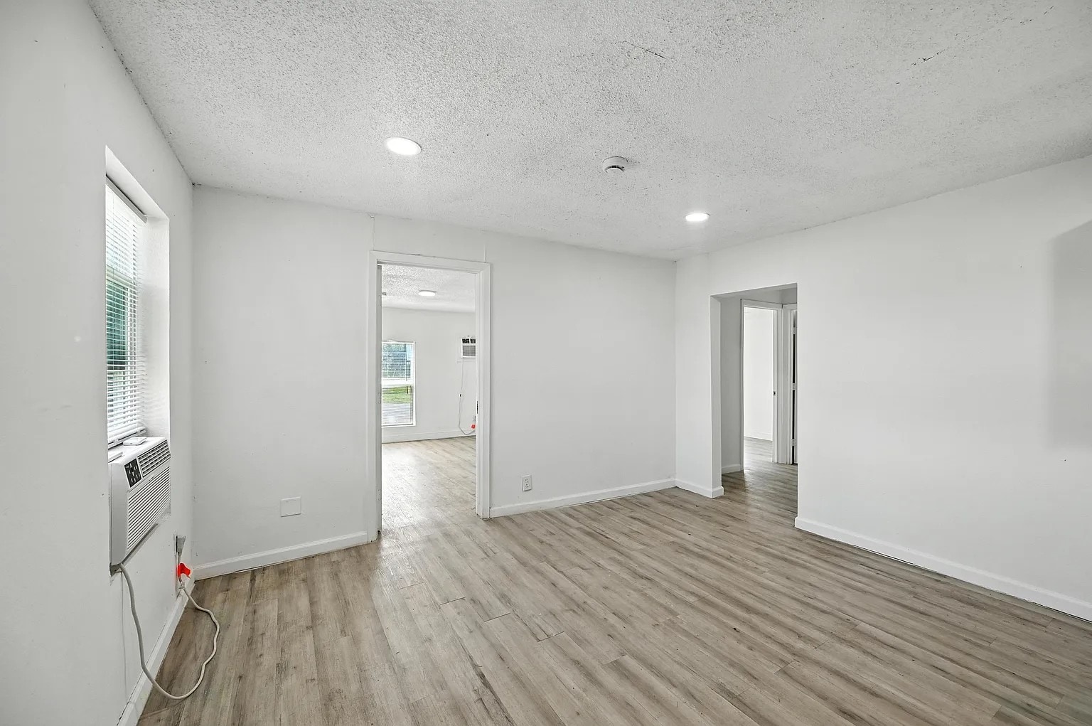 Building Photo - 320 T a Carroll Ave