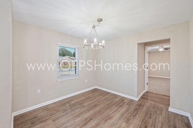 Building Photo - 606 Ironwood Dr