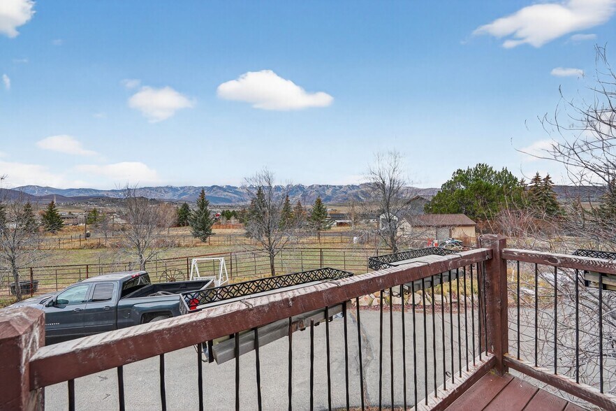 Building Photo - 7693 Whileaway Rd W