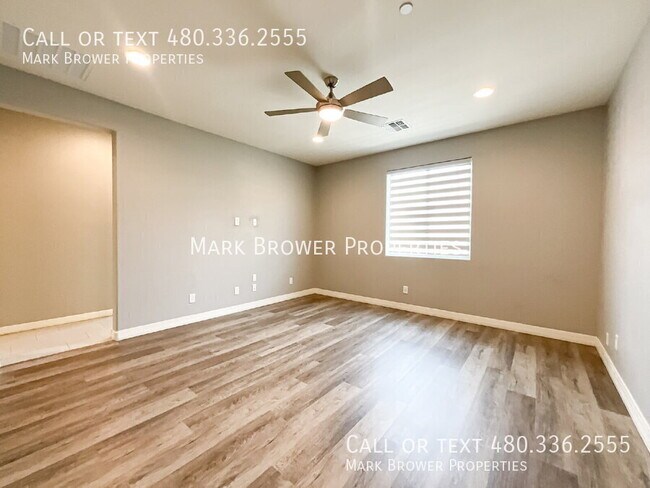 Building Photo - 7472 E Paraiso Dr