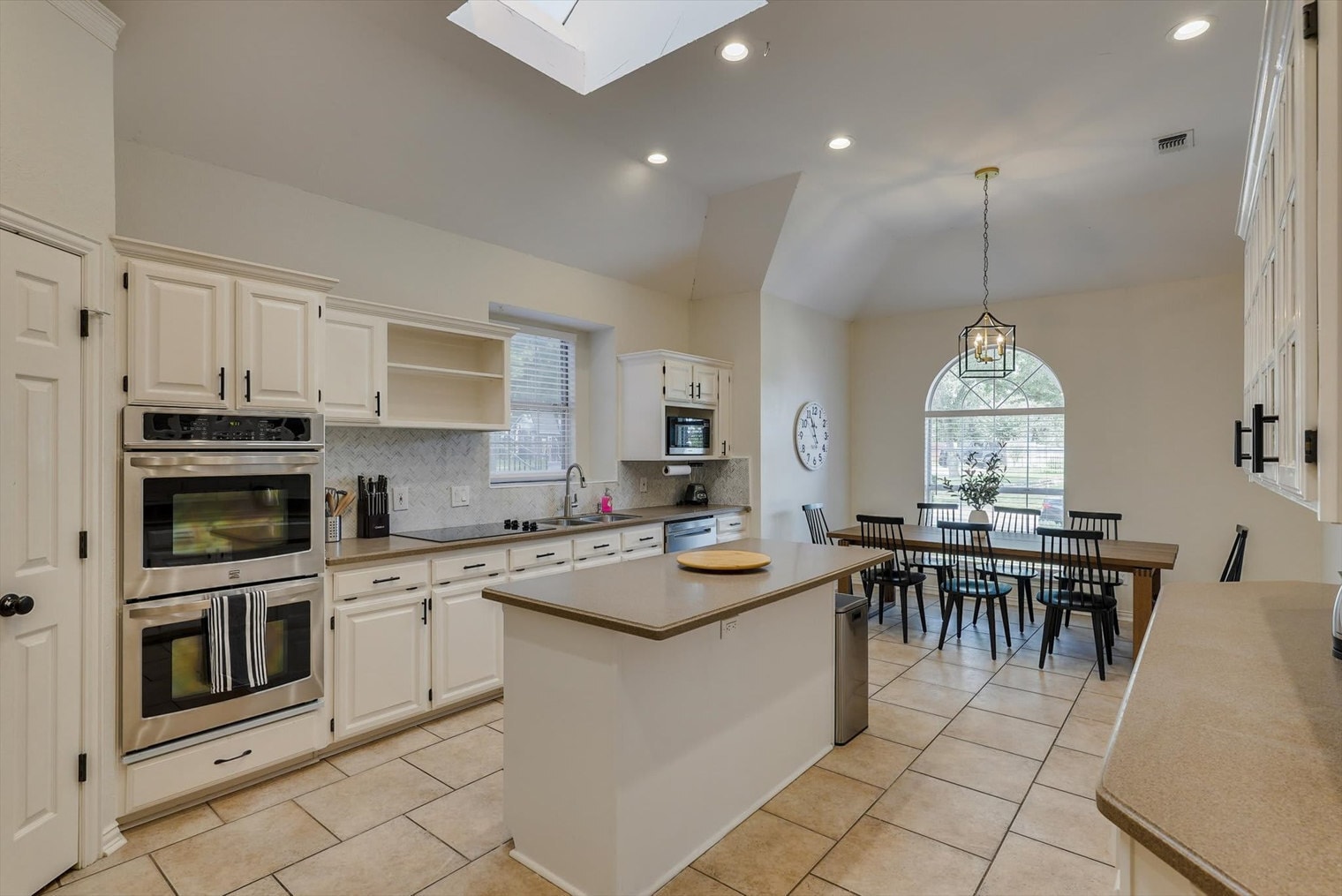 Building Photo - 7701 Ridgeway Ct