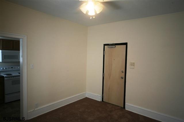 Building Photo - 3818 Ventnor Ave