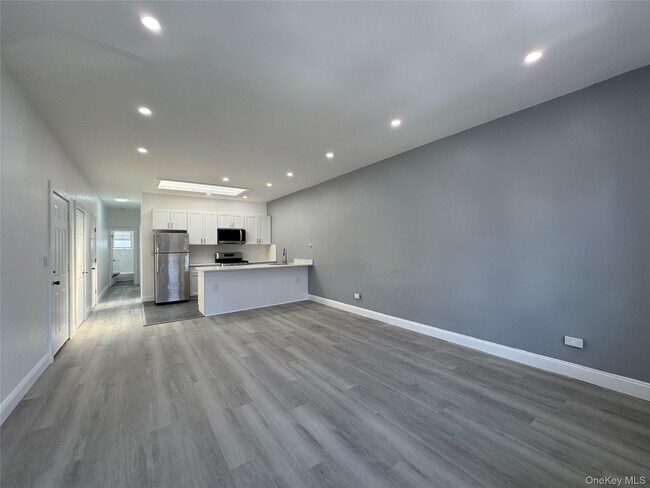 Building Photo - 209-211-211 Main St