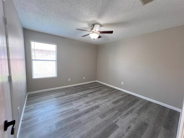 Building Photo - 8504 Seven Oaks Ln