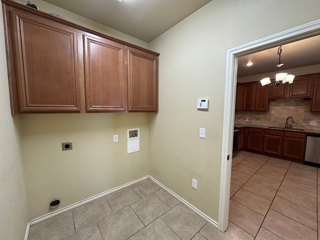 Building Photo - 4422 105th St