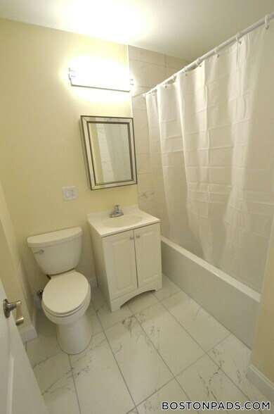 Building Photo - 35 Brookline St