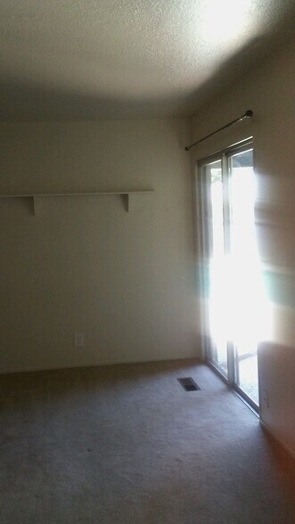 Building Photo - 6580 Harmon Dr