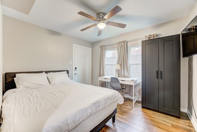 Building Photo - 2720 Truxillo St