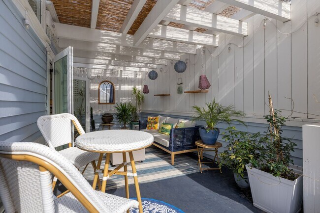 Building Photo - Ocean View Leucadia Townhome | Walk to Bea...