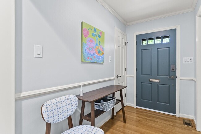 Building Photo - 309 Greenbriar Rd