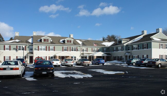 Building Photo - Highland Square