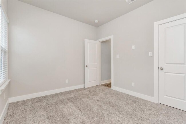 Building Photo - 21039 Treasure Gate Ln