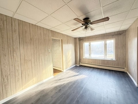 Building Photo - 113 N Center St