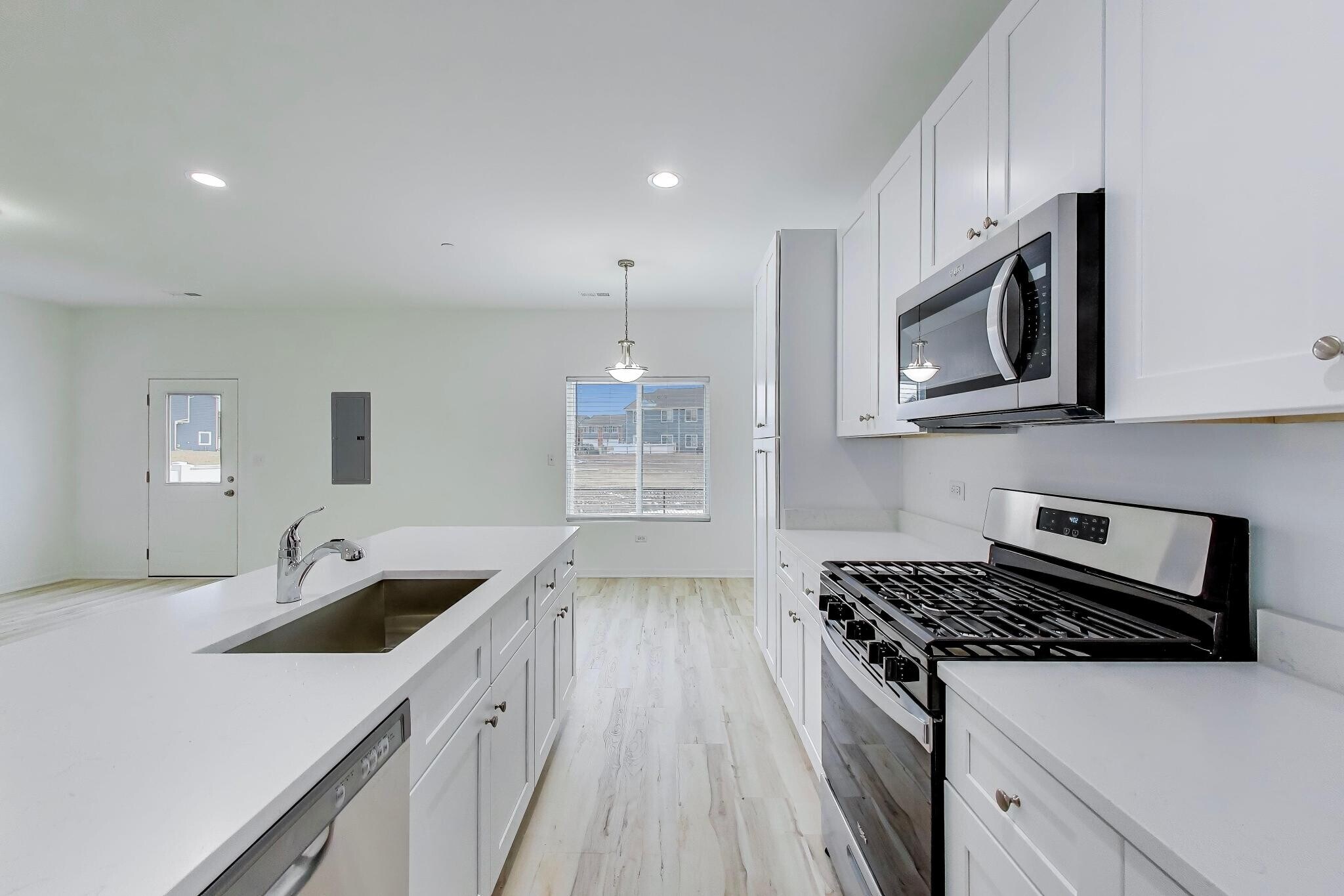 Building Photo - 1234 Gillespie Ln