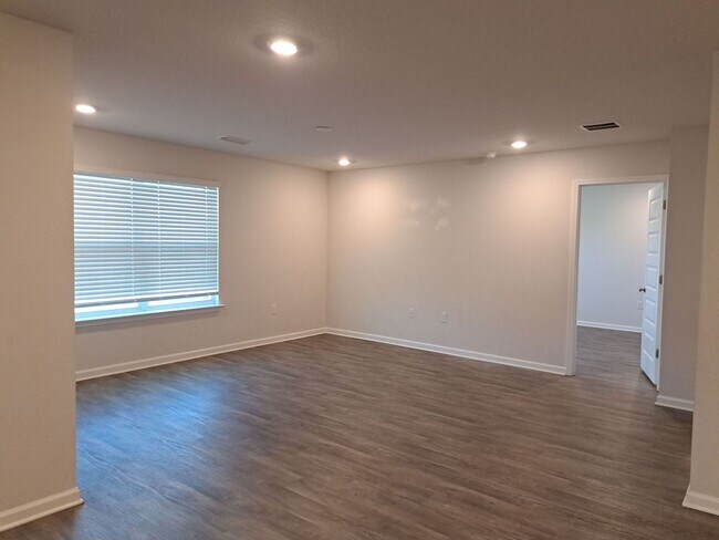 Building Photo - 207 Ryder Ln