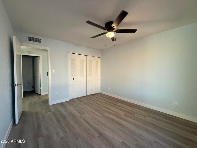 Building Photo - 1449 E McNair Dr