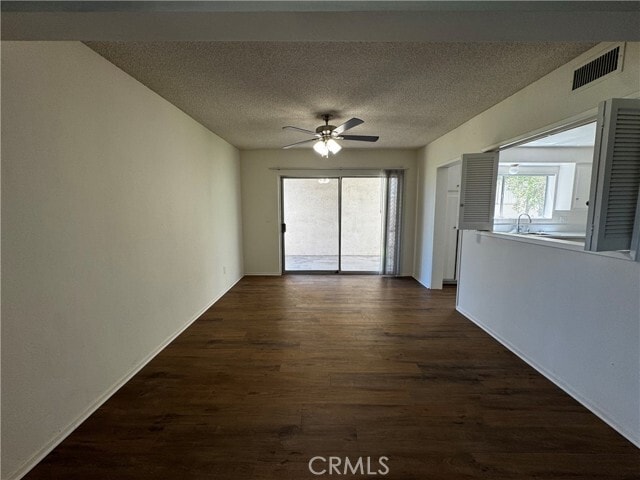 Building Photo - 475 E Cypress Ave
