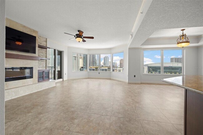 Building Photo - 371 Channelside Walk Way