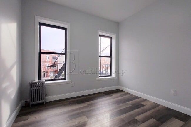 Building Photo - 23rd Avenue