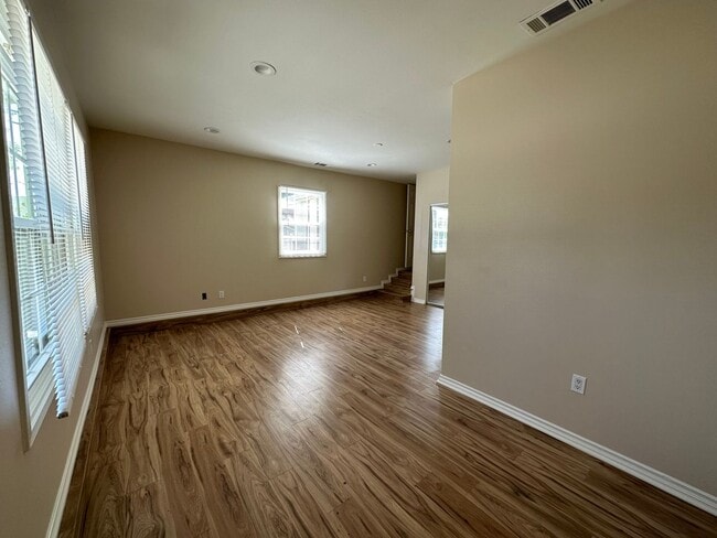 Building Photo - 3917 W Chandler Blvd