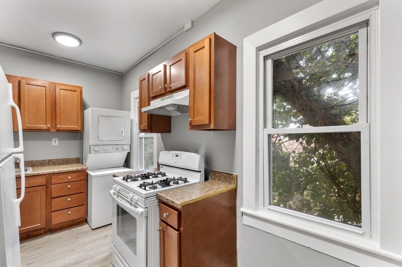 Building Photo - 1615 N Hilton St