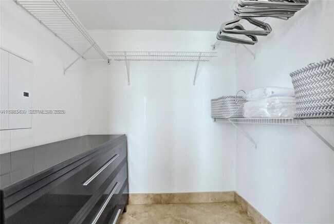 Building Photo - 185 SW 7th St