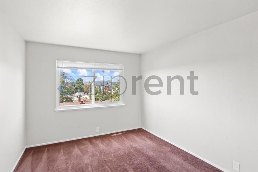 Building Photo - Unit 209