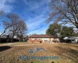 Building Photo - Gorgeous Donelson Ranch Home!