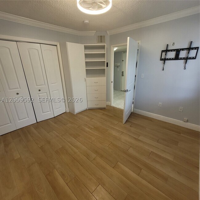 Building Photo - 1114 NW 124th Ct