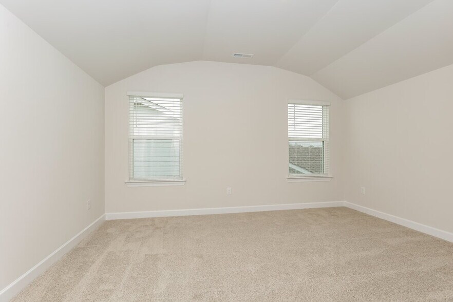 Building Photo - 2335 Valverde Wy