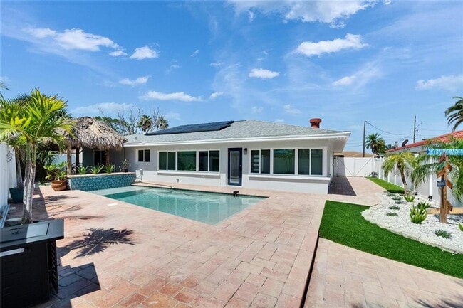 Building Photo - 1492 Sea Gull Dr S