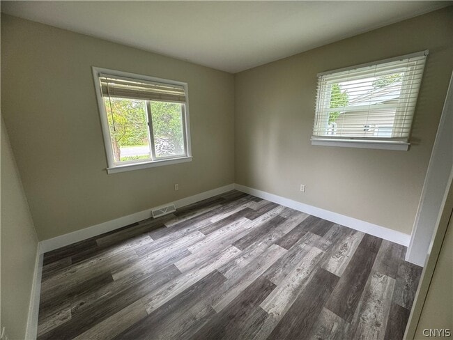Building Photo - 7878 Sagamore Dr N