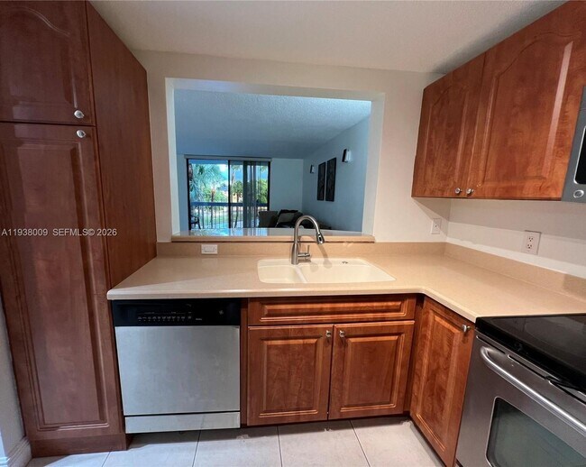 Building Photo - 12209 SW 14th Ln