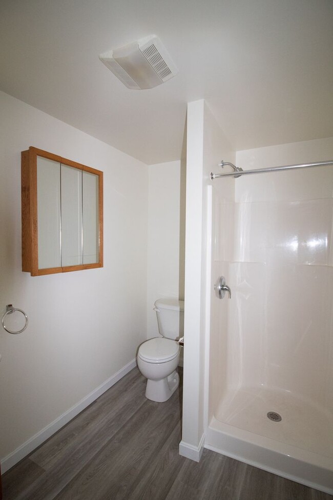 Building Photo - 119 Hicks Ave