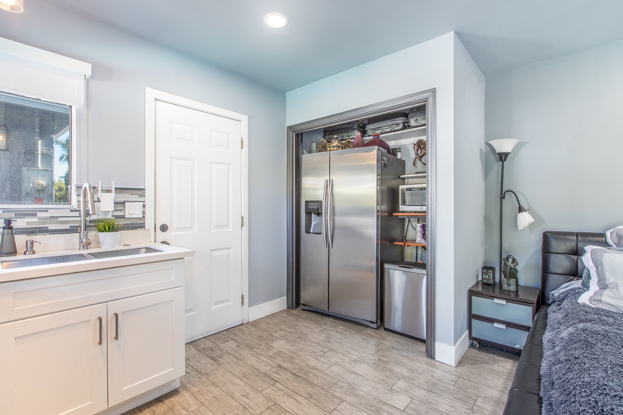 Guest House - 1207 Greenacre Ave