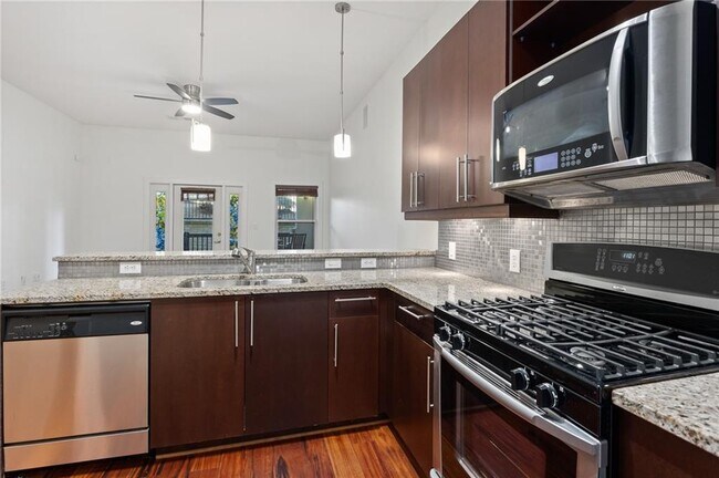 Building Photo - 870 Inman Vlg Pkwy NE